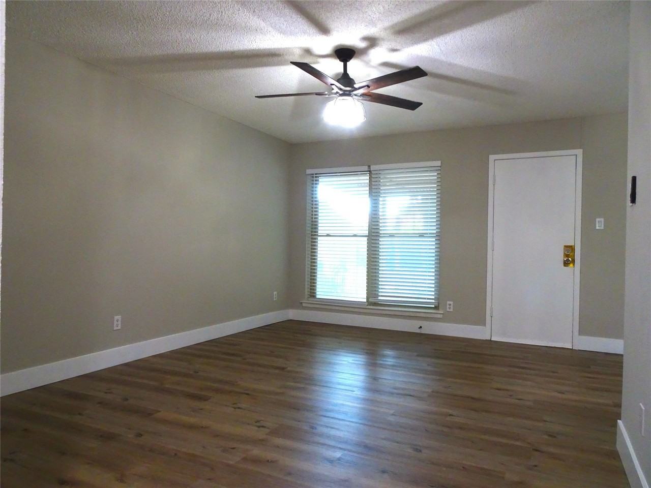 3110 Sandra Ln - Photo 4 of 22