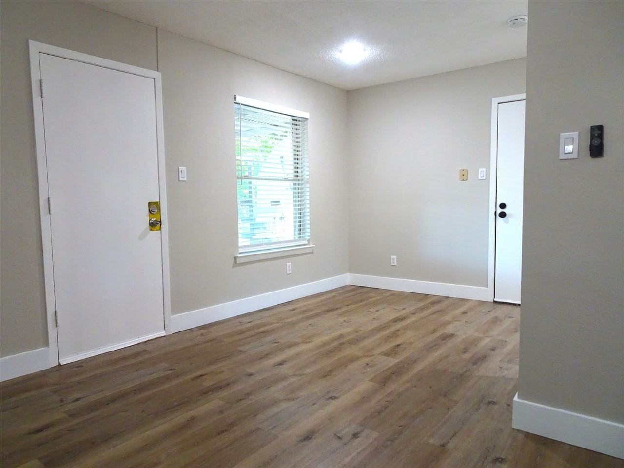 3110 Sandra Ln - Photo 7 of 22