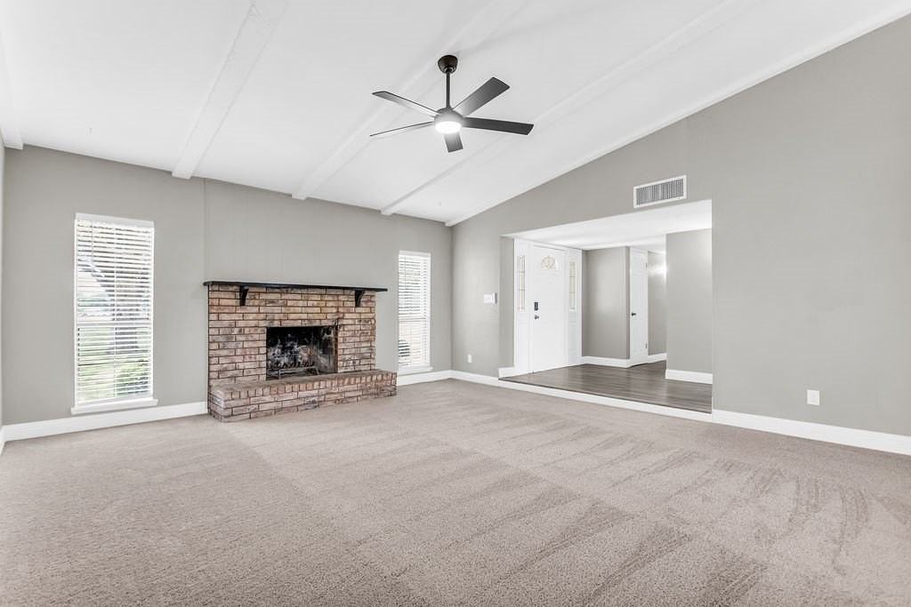 5264 Pruitt Dr - Photo 3 of 36