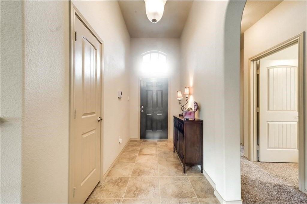 313 Delgany Trl - Photo 3 of 27