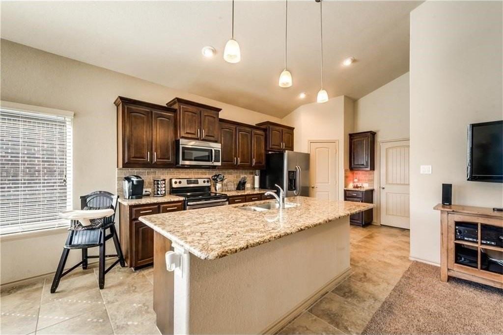 313 Delgany Trl - Photo 7 of 27