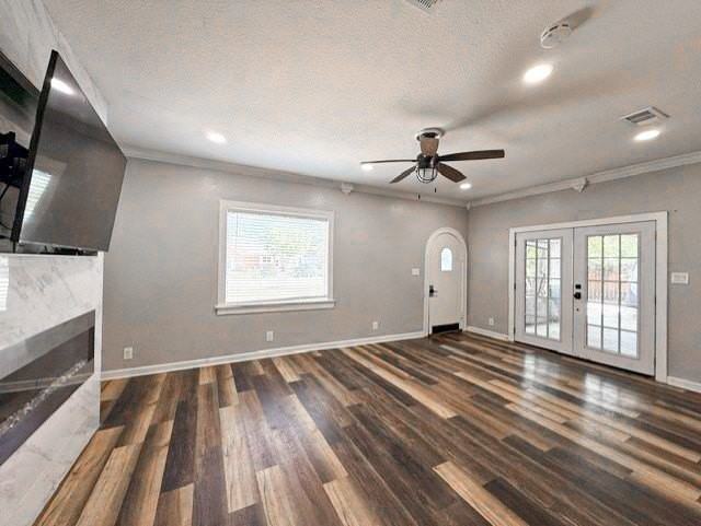 315 W Market St - Photo 6 of 25