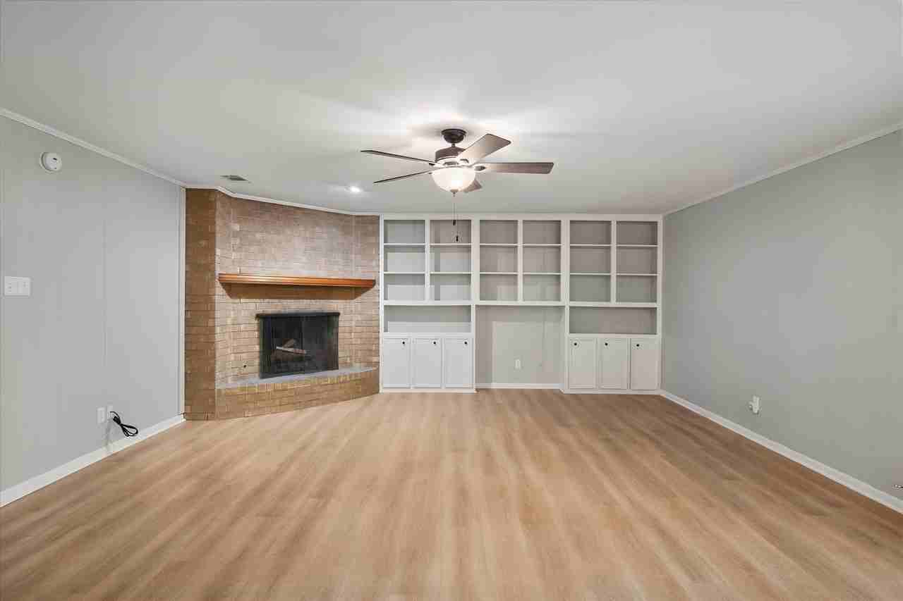2604 Fairmont Cir - Photo 5 of 30