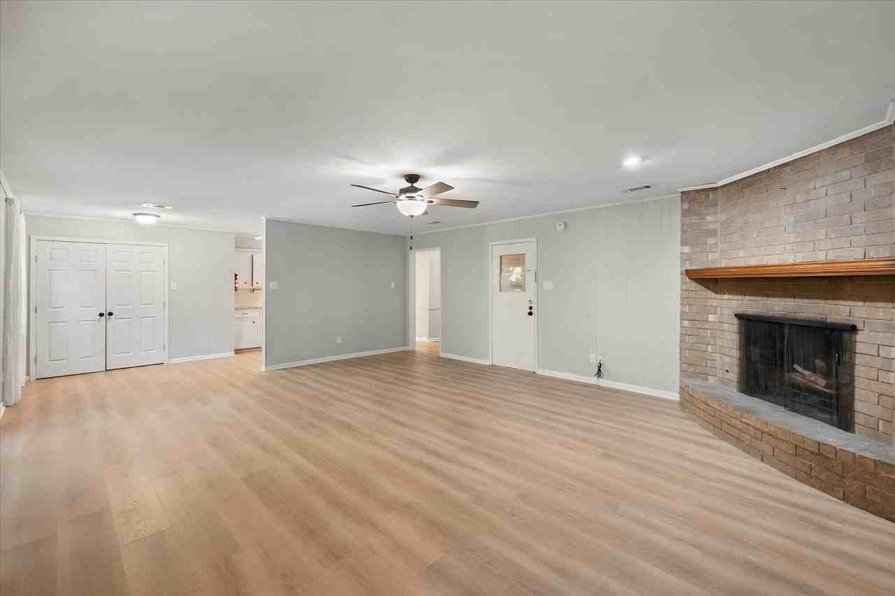 2604 Fairmont Cir - Photo 7 of 30