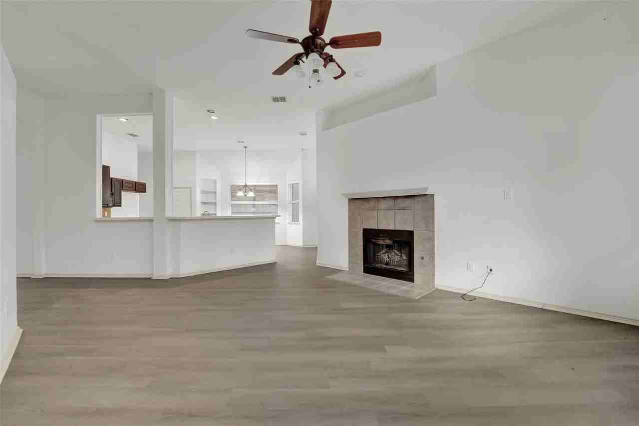5106 Petersburg Dr - Photo 4 of 25