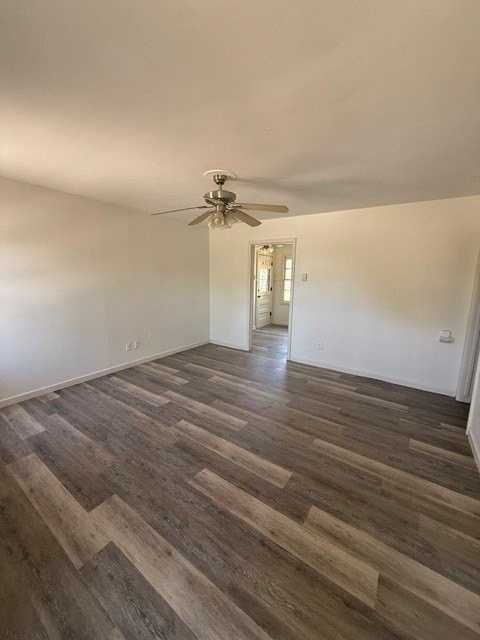 1317 S Crockett Dr - Photo 3 of 9