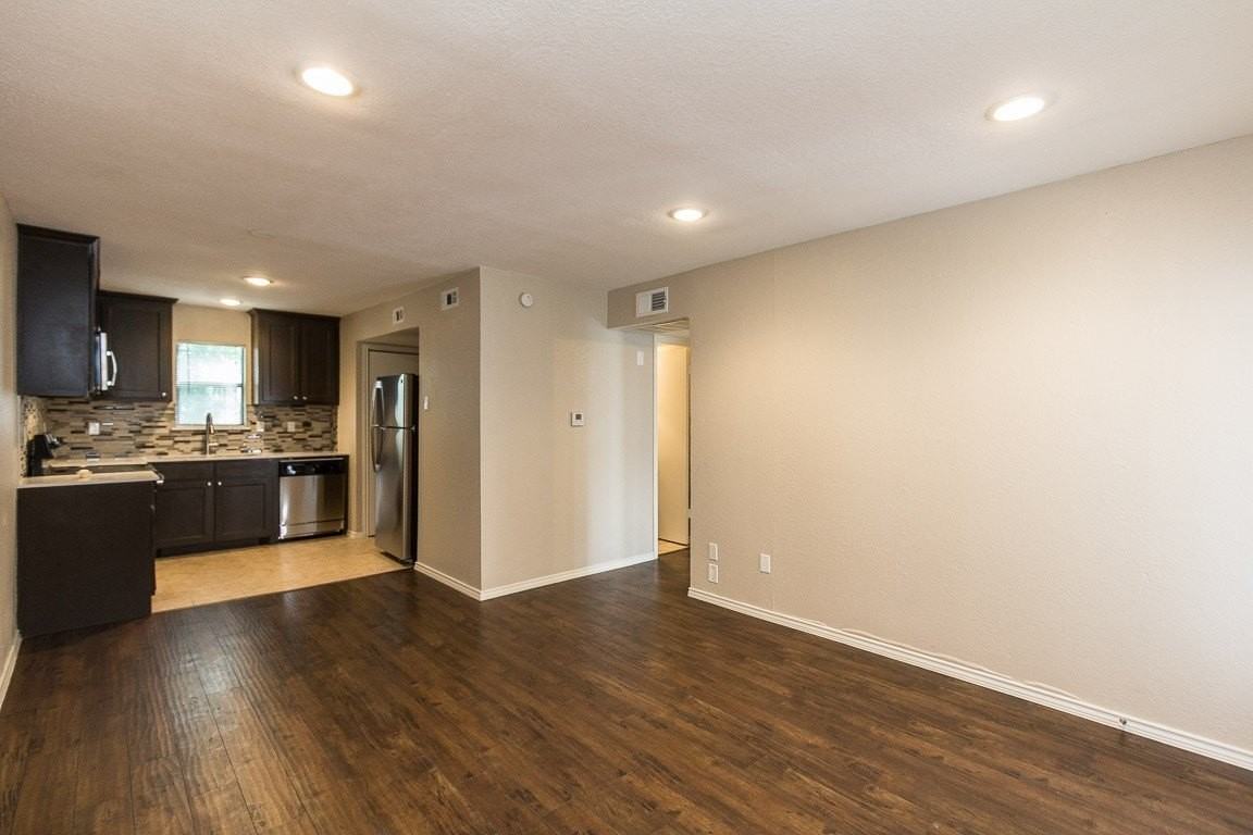 1317 Annex Ave. Street #224 - Photo 4 of 8