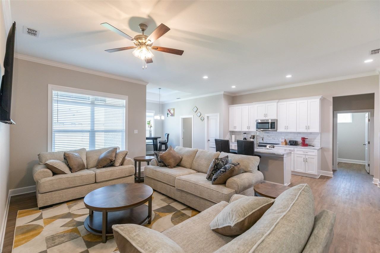 7645 Wildflower Way - Photo 2 of 36