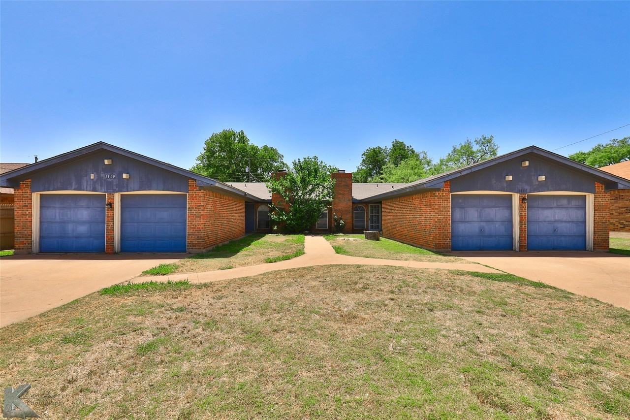 1117 Ruswood Dr - Photo 3 of 30