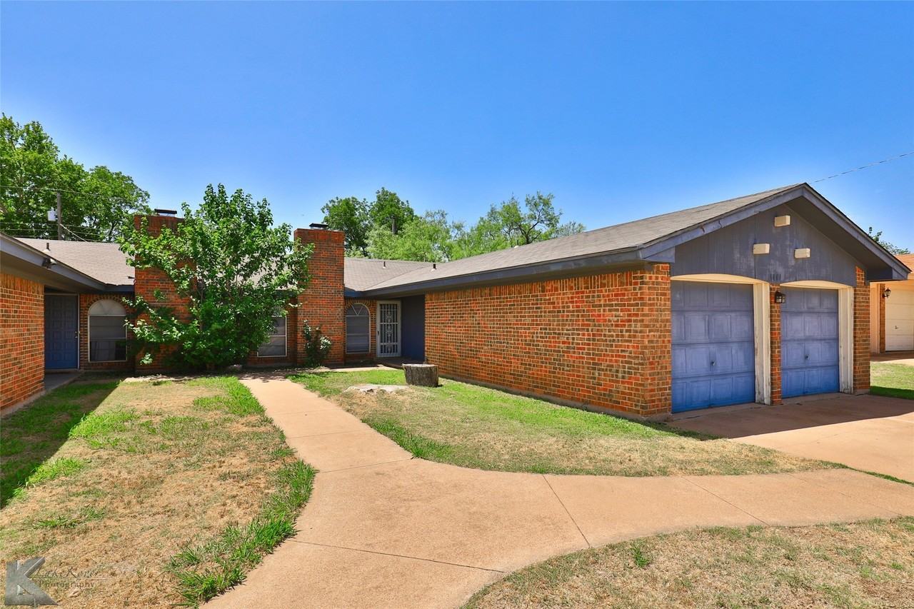 1117 Ruswood Dr - Photo 4 of 30