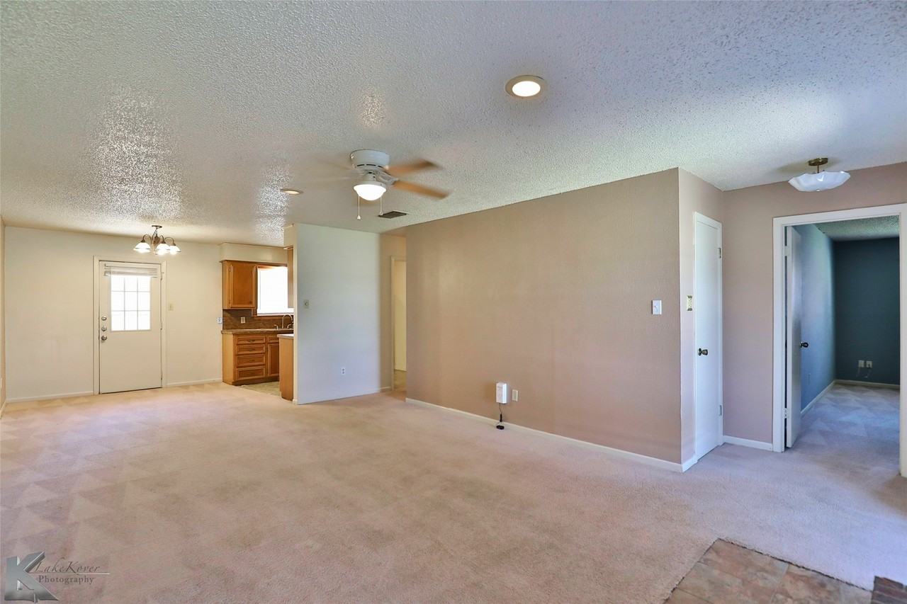 1117 Ruswood Dr - Photo 6 of 30