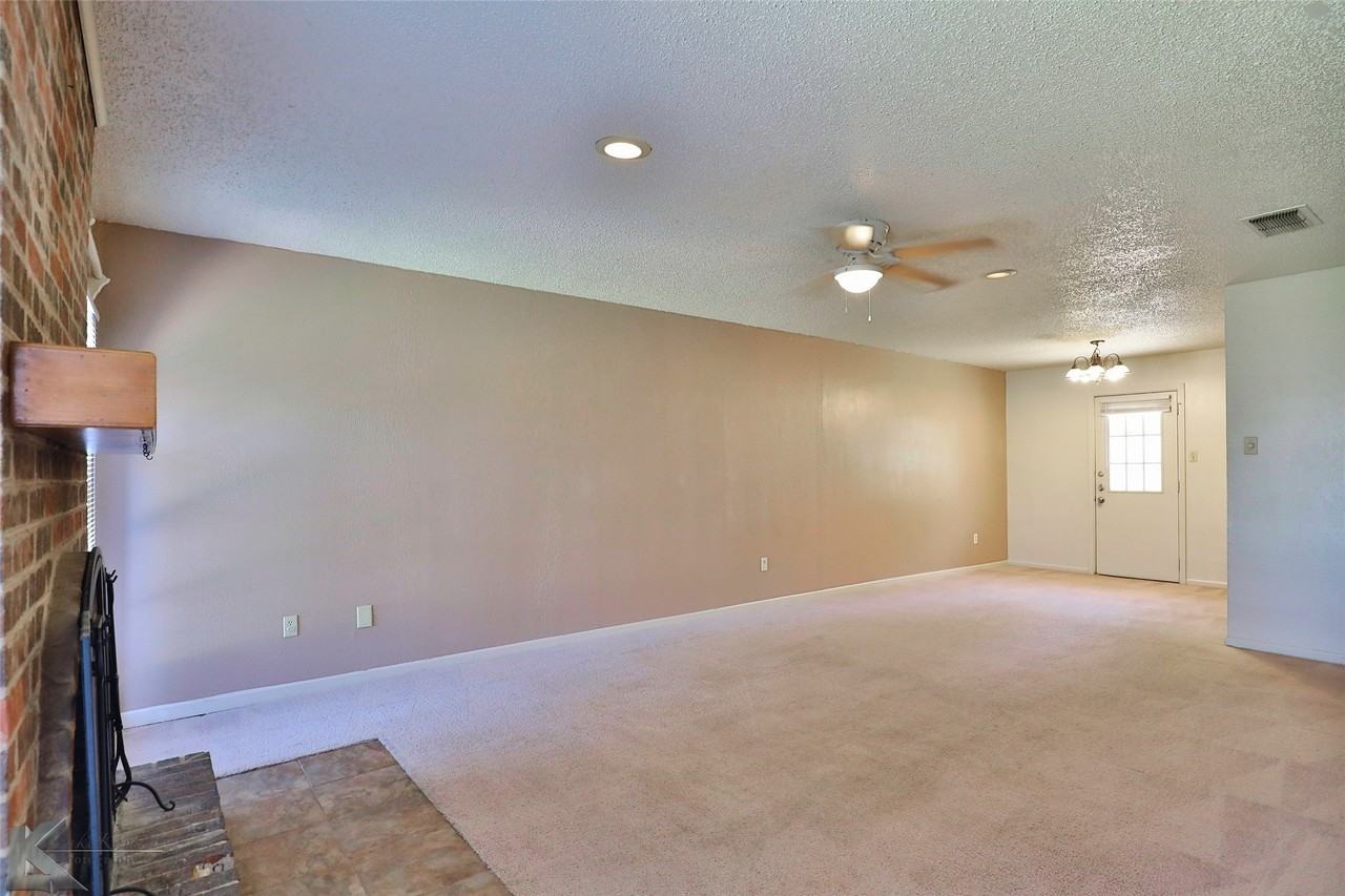 1117 Ruswood Dr - Photo 7 of 30