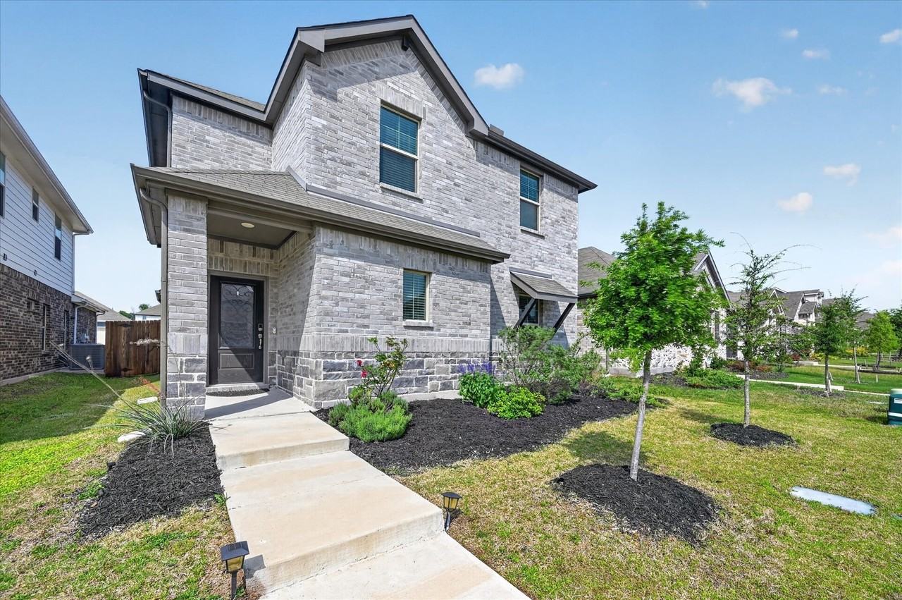 120 Monarch Way - Photo 4 of 34