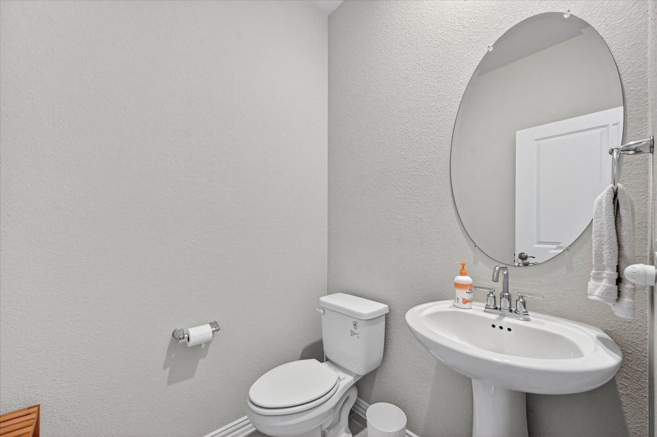 120 Monarch Way - Photo 6 of 34