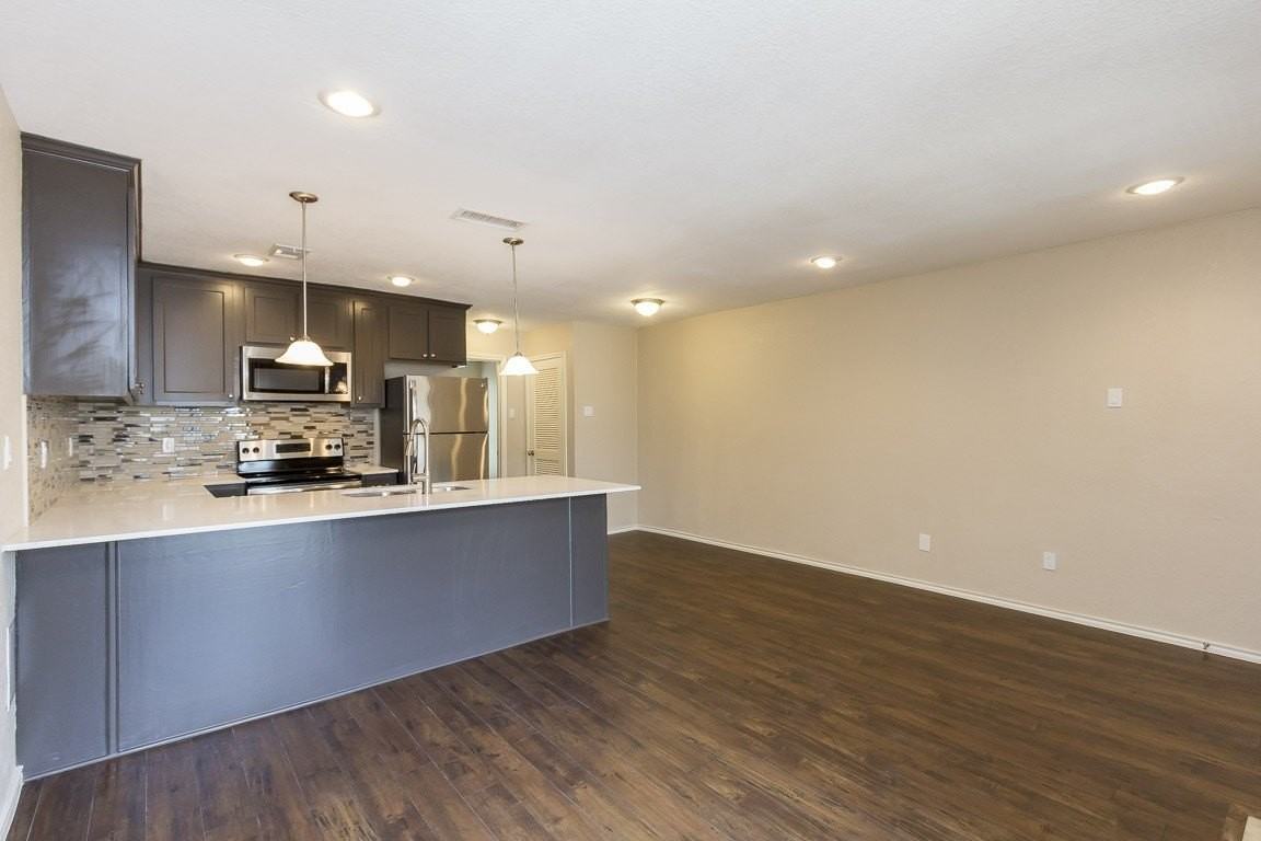 4545 Live Oak St Avenue #302 - Photo 5 of 11