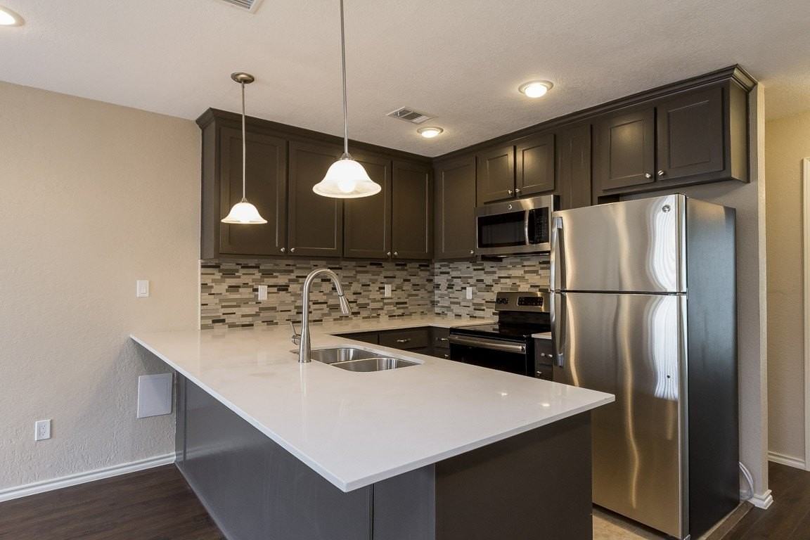 4545 Live Oak St Avenue #302 - Photo 6 of 11