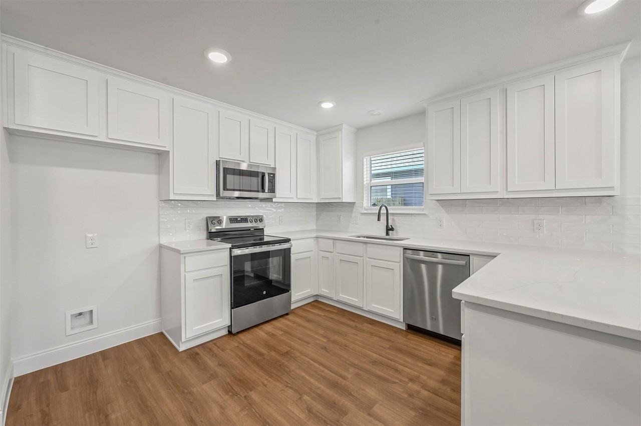 2307 Mill St - Photo 5 of 21
