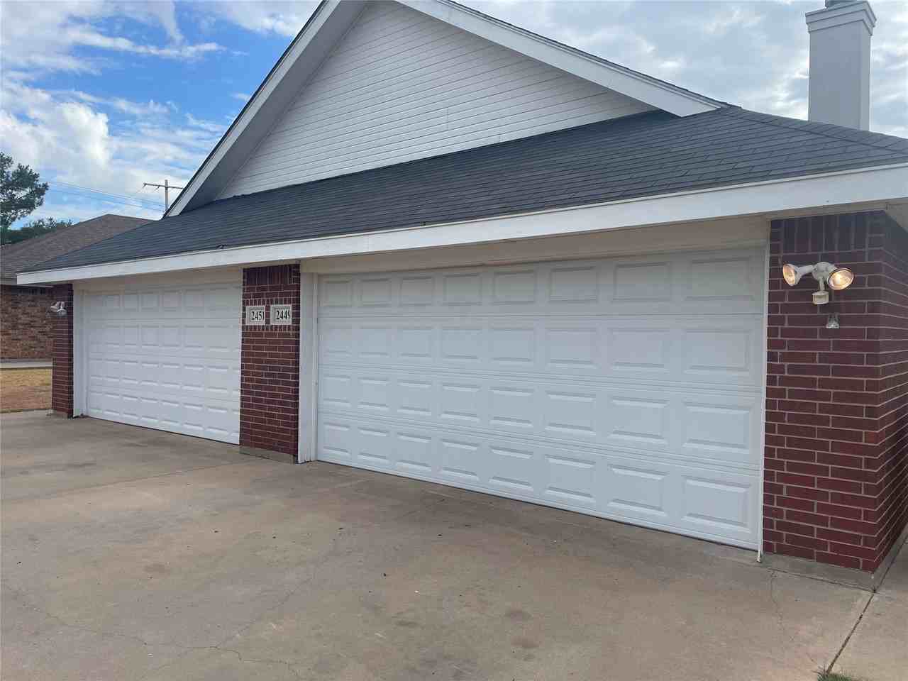 2449 Patriot Commons Rd - Photo 2 of 29