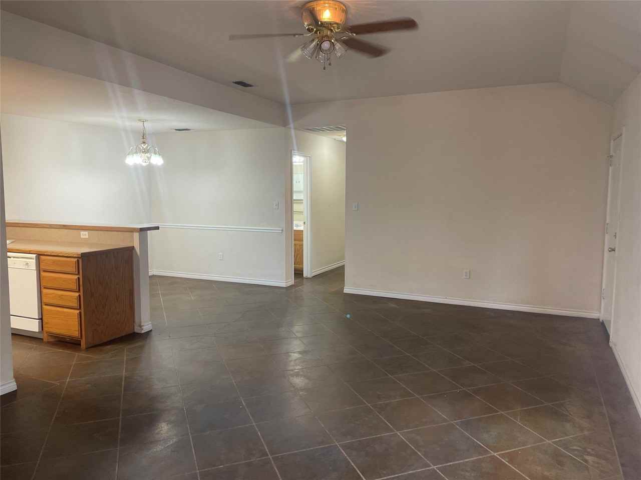 2449 Patriot Commons Rd - Photo 3 of 29