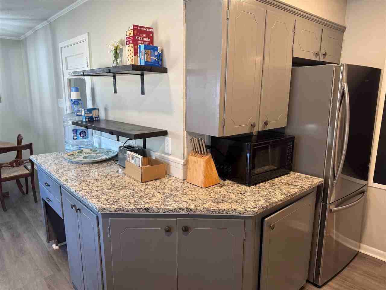 750 Briarwood St - Photo 4 of 28