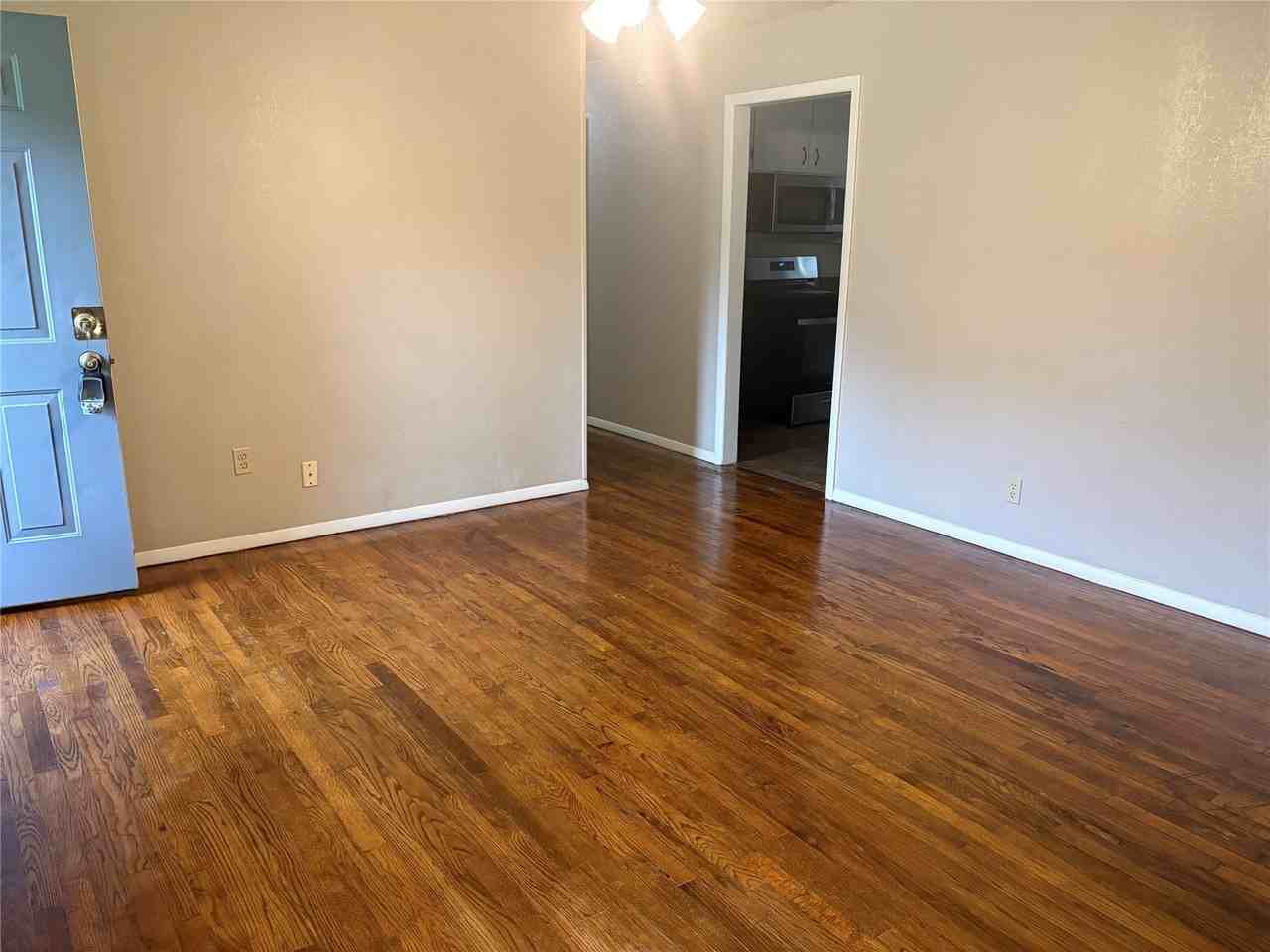 404 W Heron St - Photo 6 of 28