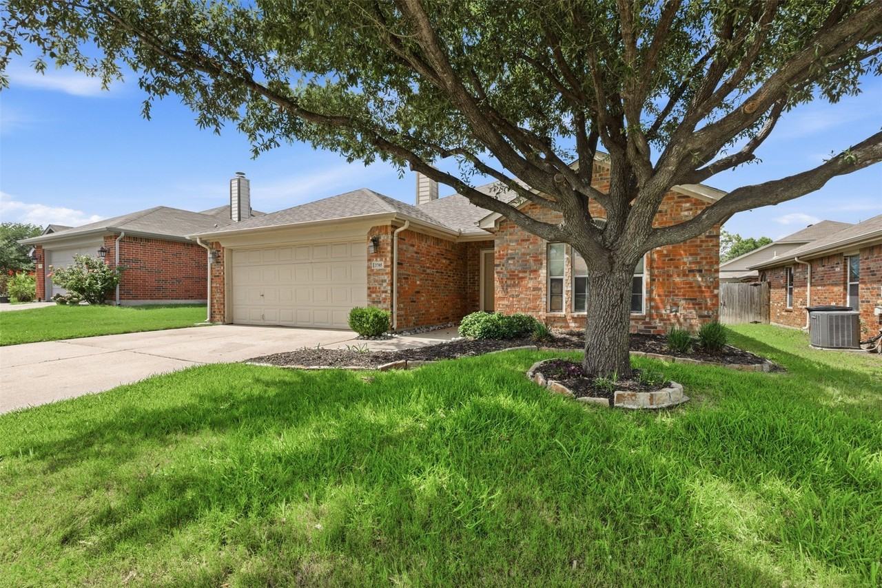 3705 Vista Greens Dr - Photo 2 of 40
