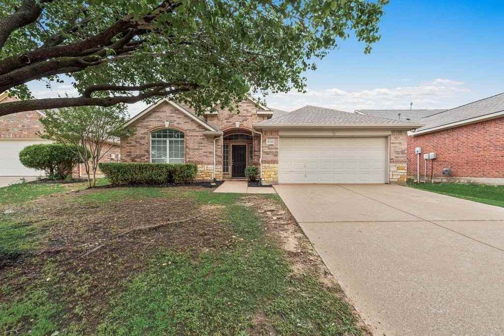 10441 Stoneside Trl - Photo 3 of 19