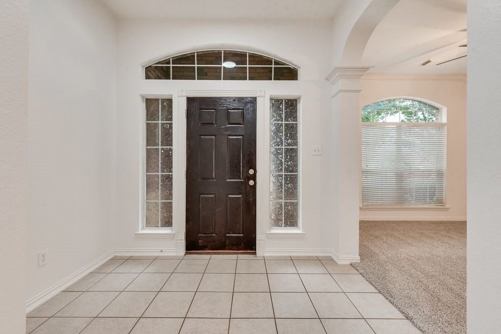 10441 Stoneside Trl - Photo 5 of 19