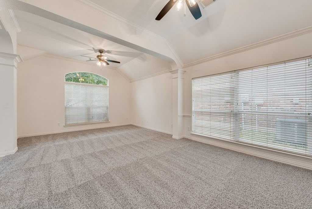 10441 Stoneside Trl - Photo 6 of 19