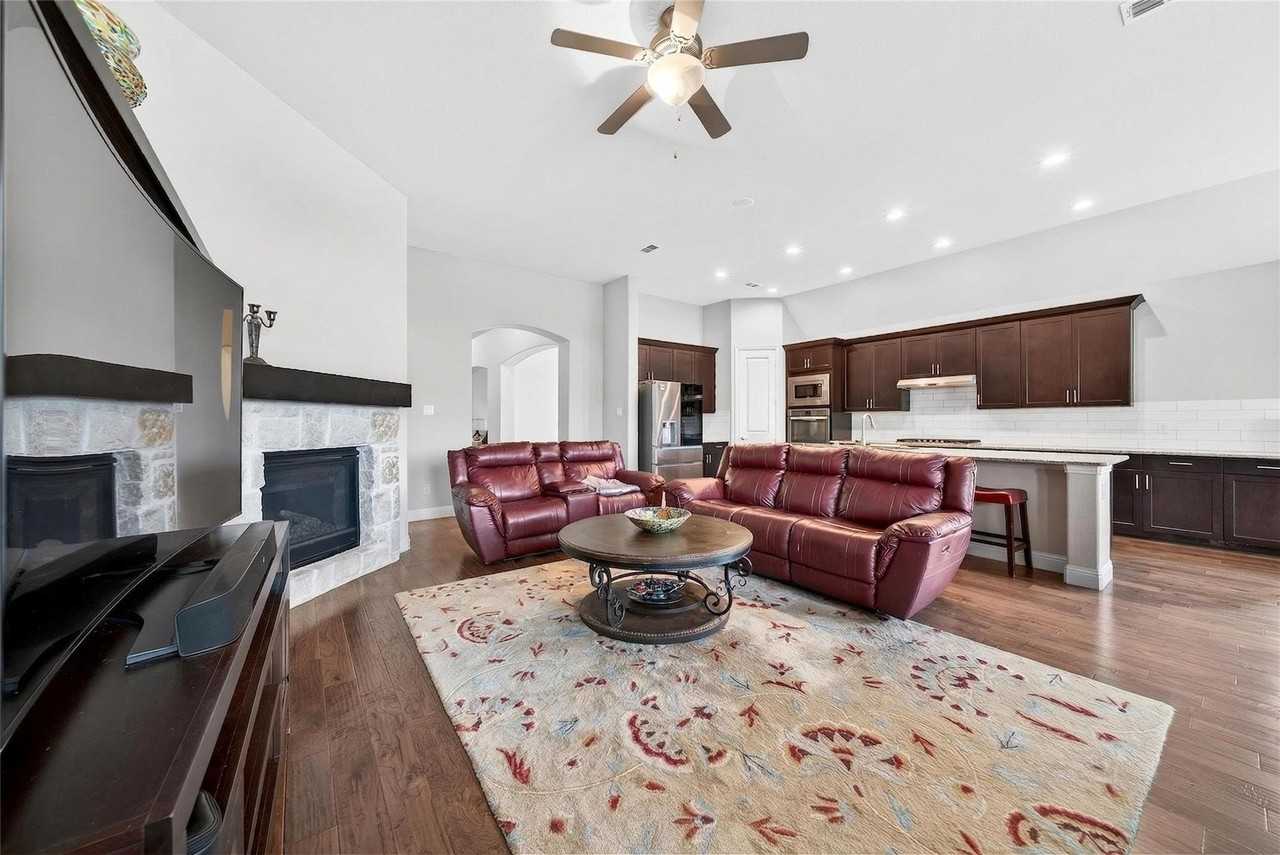 1513 Liberty Way Trl - Photo 7 of 33