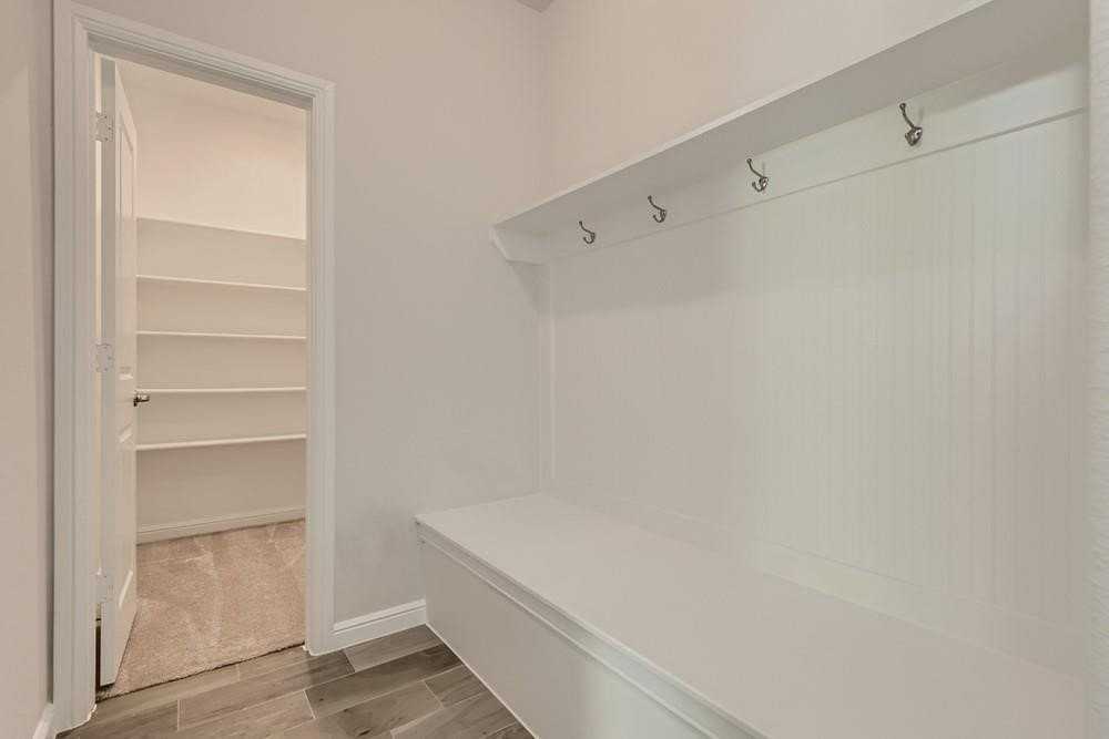 15952 Hayes Ridge Dr - Photo 4 of 24