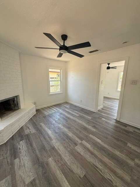5225 Encino Rd - Photo 3 of 8
