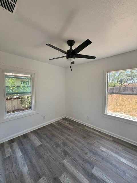 5225 Encino Rd - Photo 4 of 8