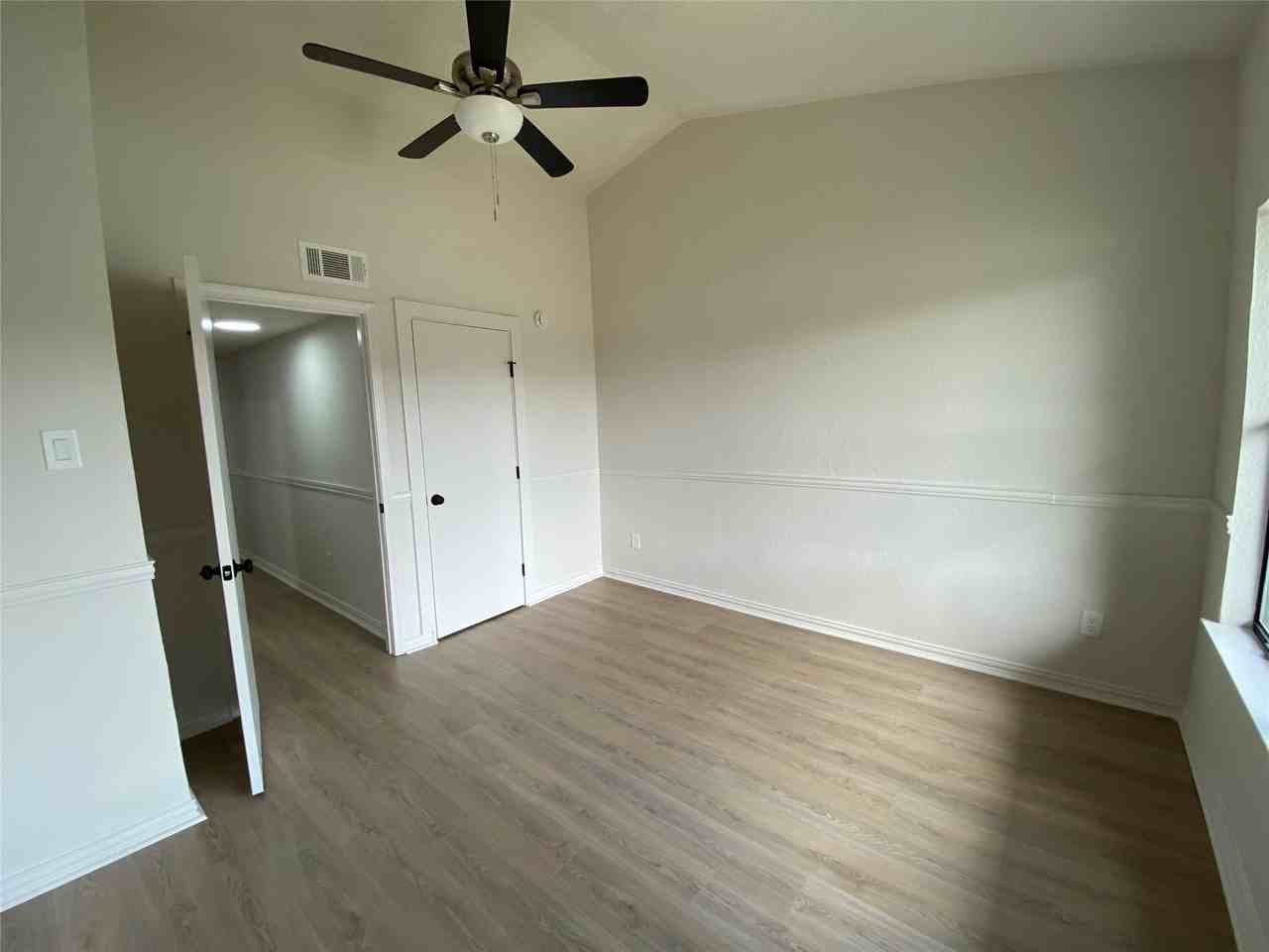 10355 Limestone Dr - Photo 6 of 19