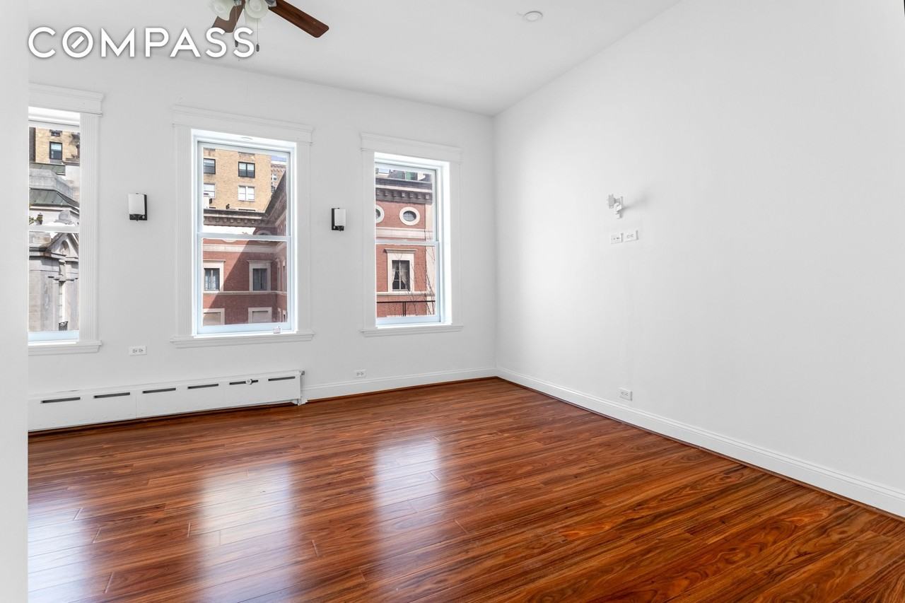 10 E 95th St #9 - Photo 6 of 7