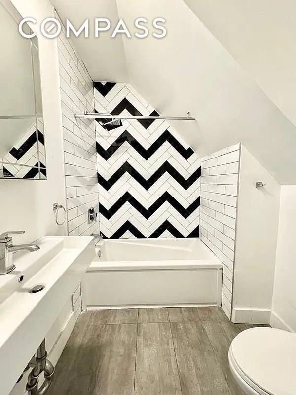 264 Saratoga Ave #2 - Photo 5 of 12