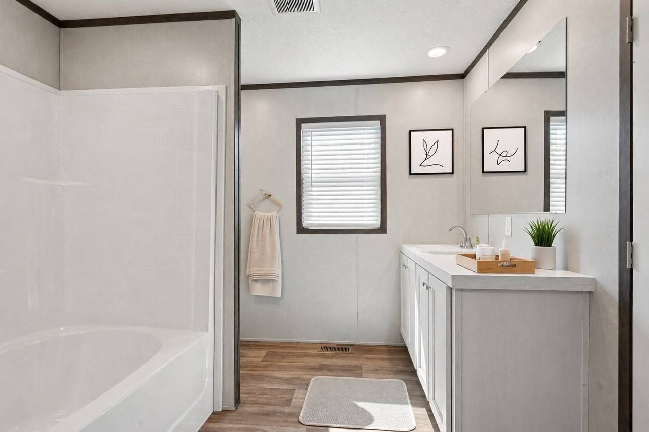105 Hollys Eddy Ln - Photo 6 of 13