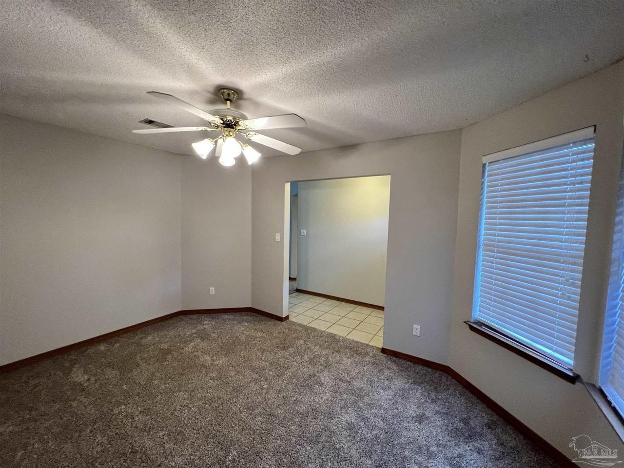 9046 Caribbean Dr - Photo 5 of 37