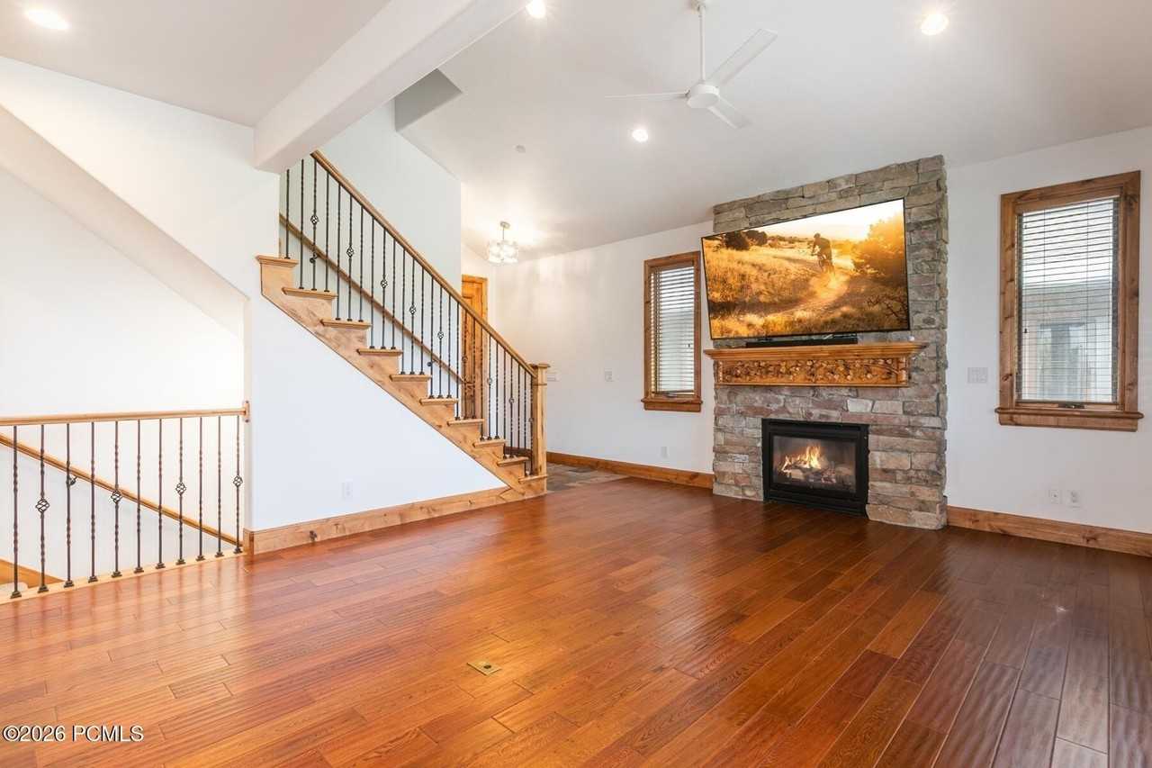 1242 W Stillwater Dr - Photo 3 of 23