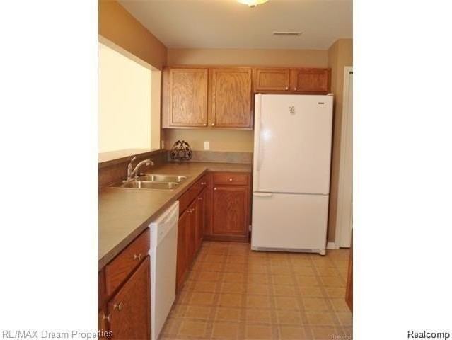 16872 Dover Dr - Photo 6 of 14
