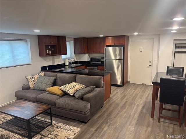 450 Oak Ave #100 - Photo 4 of 10