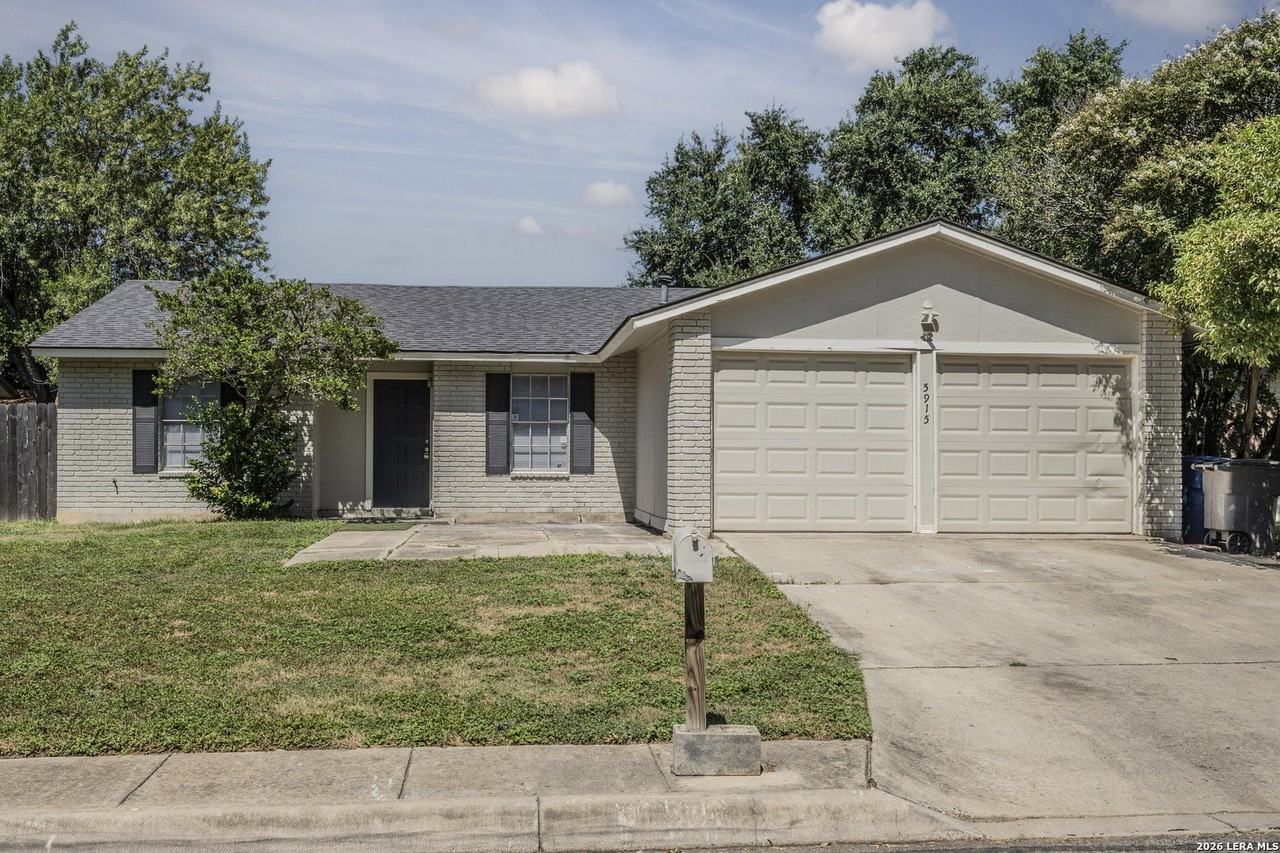 5915 Cliff Ridge Dr
