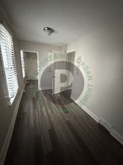 2562 W 10th St - Photo 7 of 15