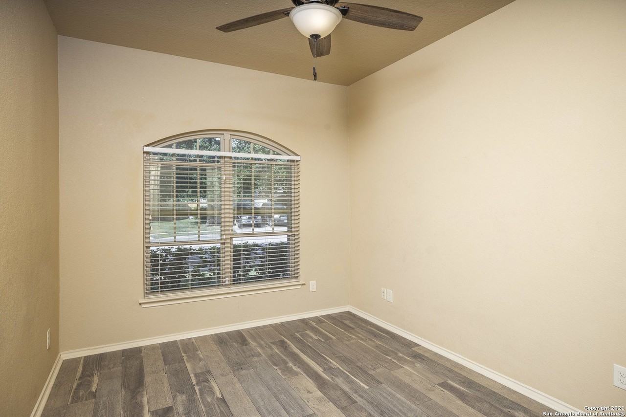 433 Stonebrook Dr - Photo 7 of 43