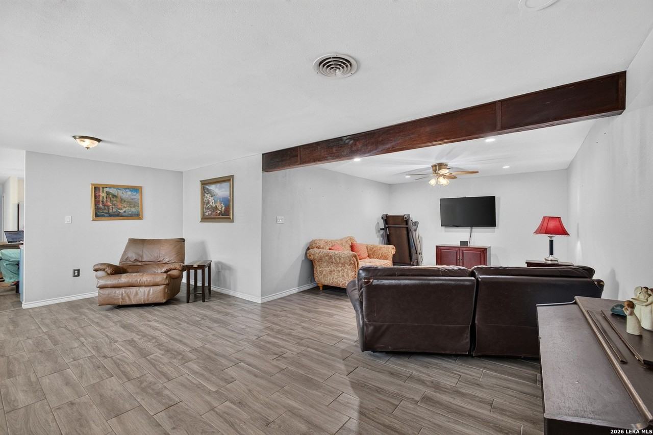 209 Greenlawn Ave - Photo 7 of 31