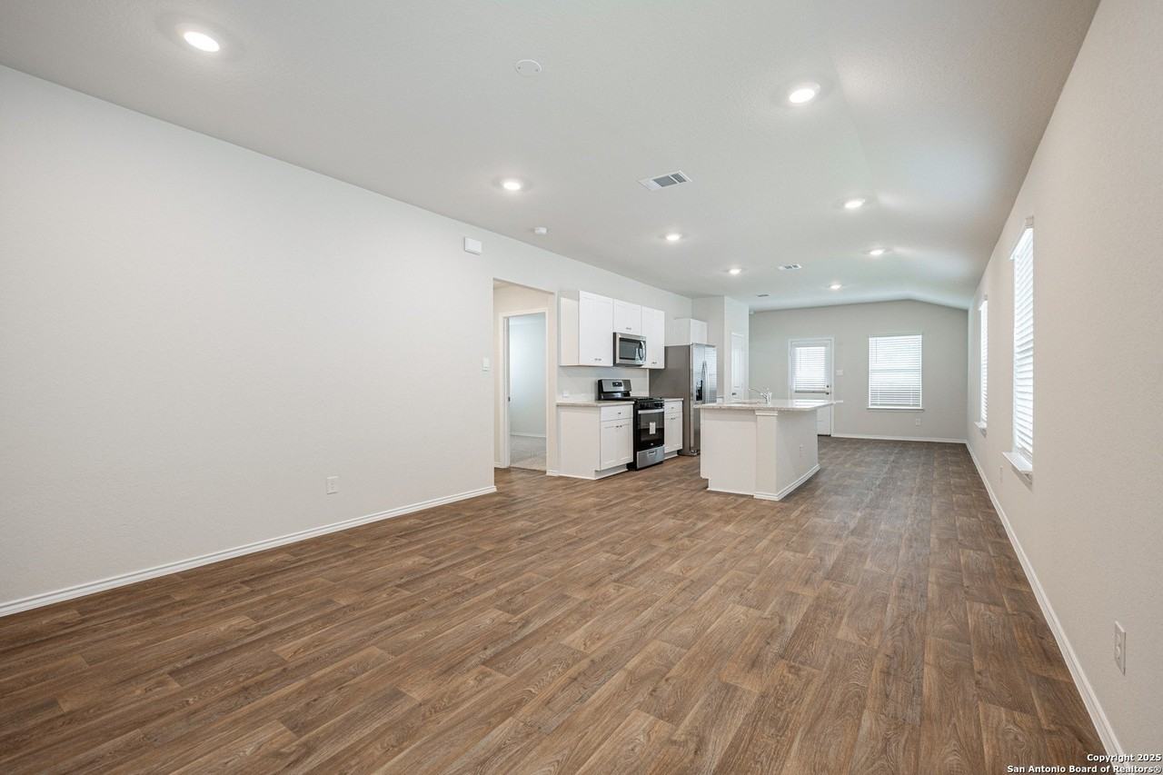 5418 Concho Spgs - Photo 6 of 27