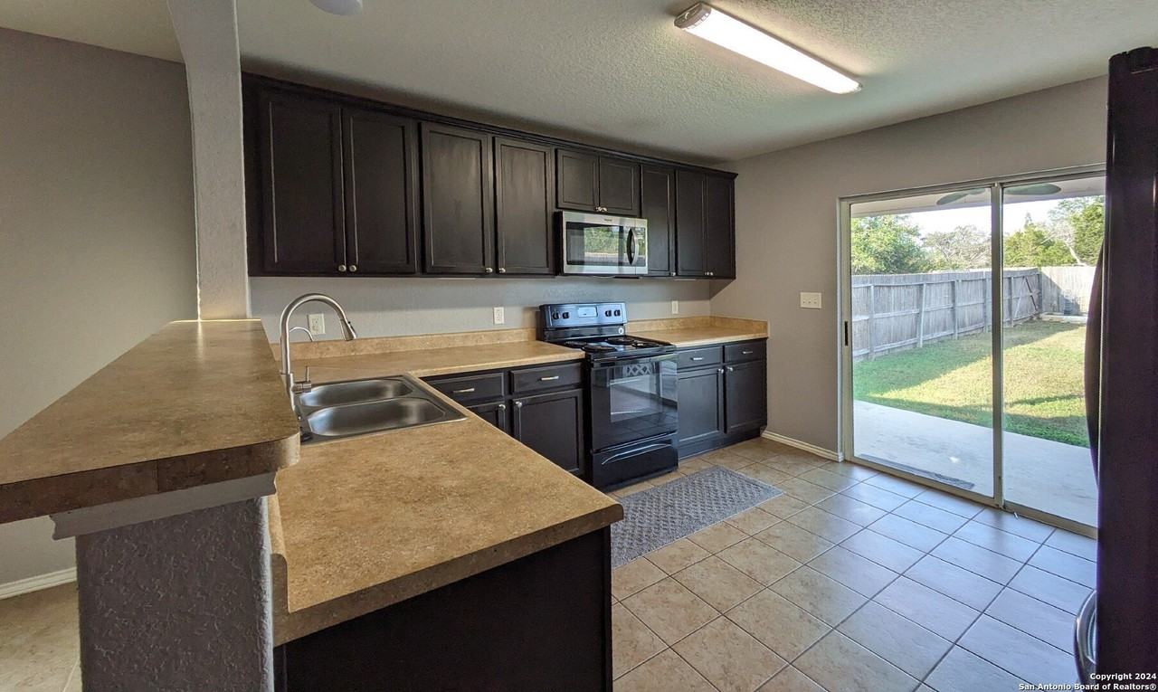 25114 Remington Oaks - Photo 6 of 31