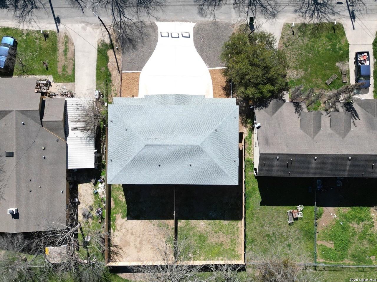 327 Ebner St #A - Photo 5 of 14