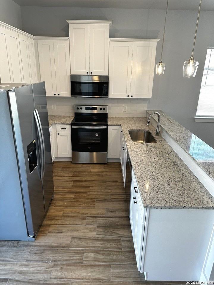 327 Ebner St #A - Photo 7 of 14