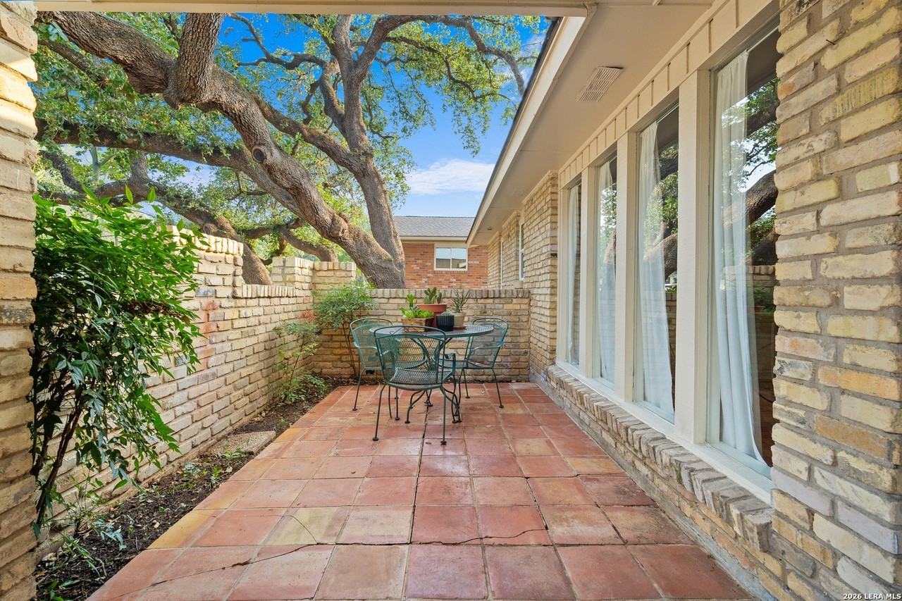 11643 Persuasion Dr - Photo 4 of 23